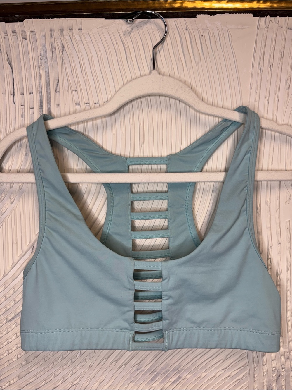 Victoria’s Secret PINK Ultimate Sports Bra M Blue Strappy Racerback Workout